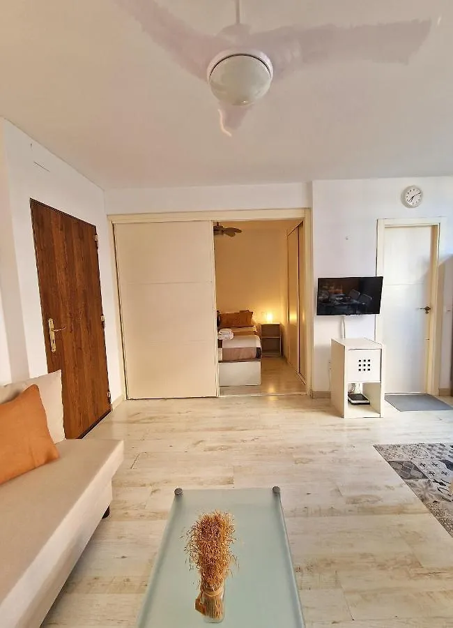 Apartamento Confortable Apartamento En El Centro De Torremolinos Con Parking