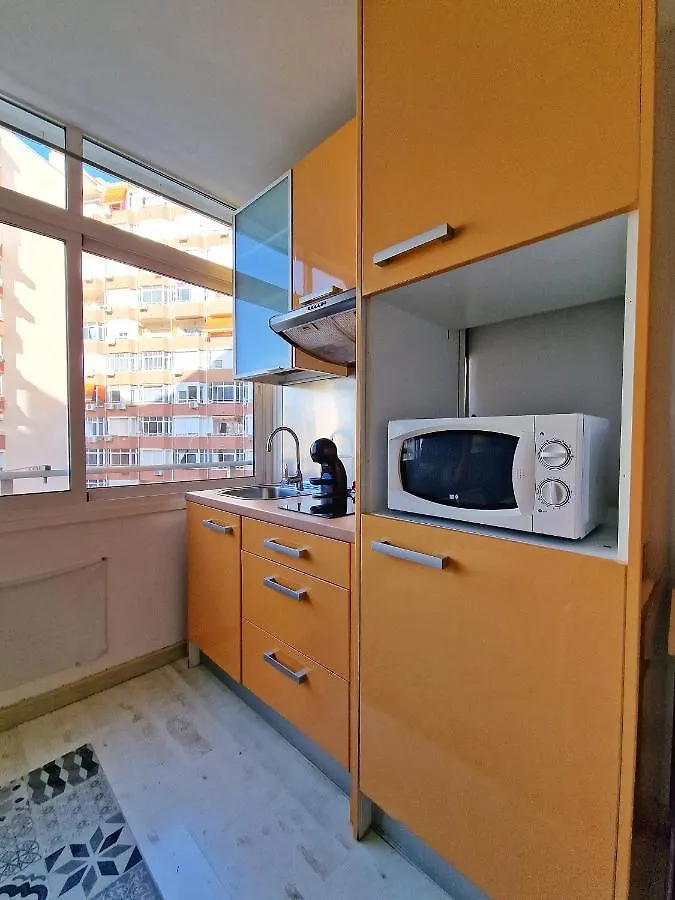 Apartamento Confortable Apartamento En El Centro De Torremolinos Con Parking 0*,  España