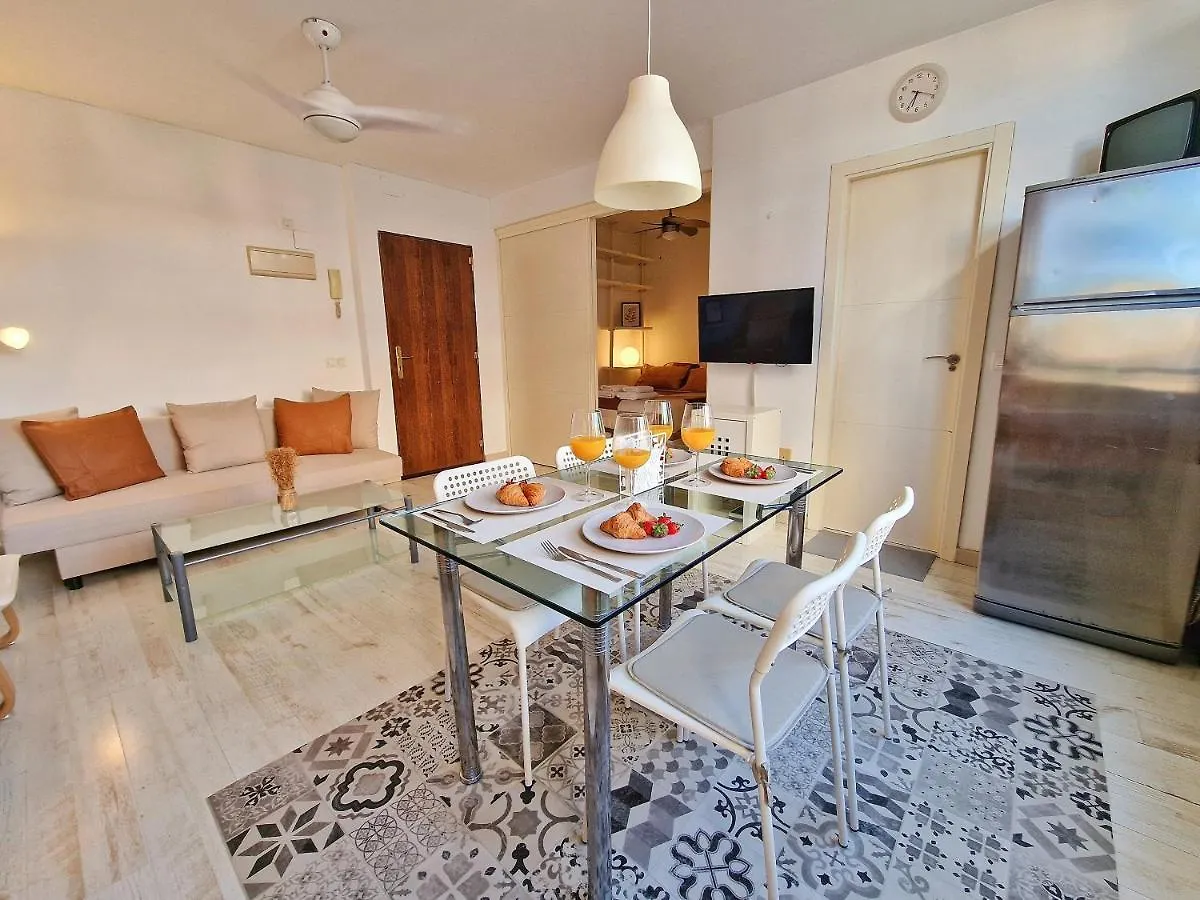 Apartamento Confortable Apartamento En El Centro De Torremolinos Con Parking
