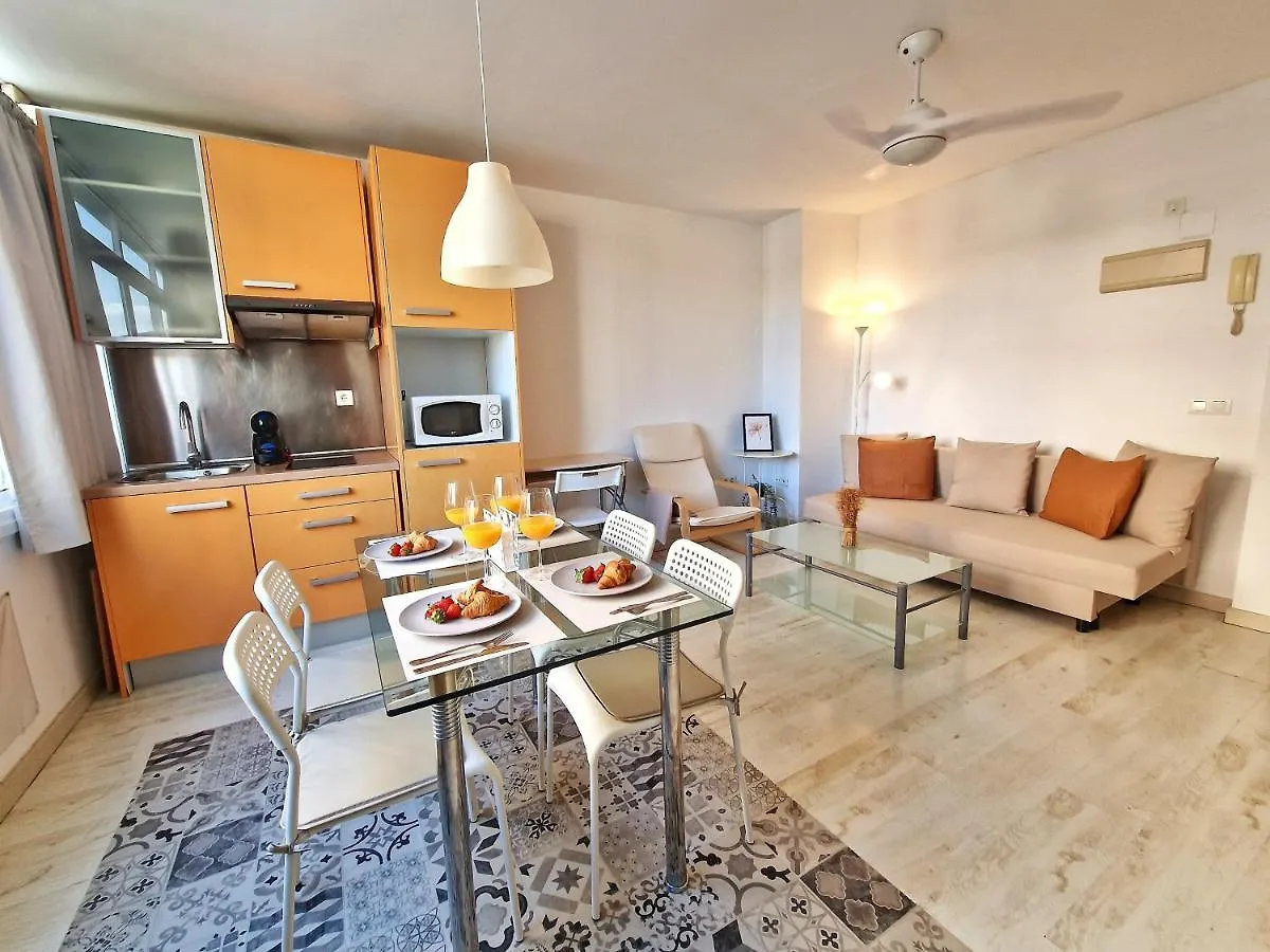 Apartament Confortable Apartamento En El Centro De Torremolinos Con Parking